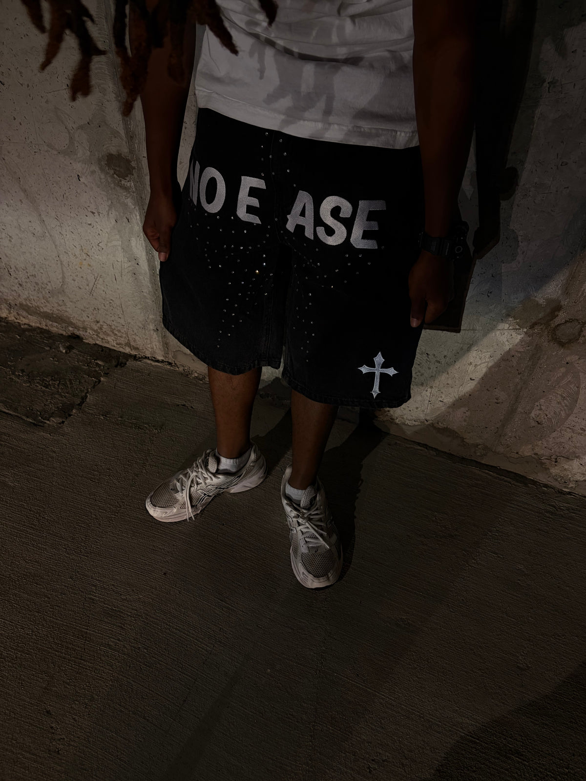 NO EASE Jean Shorts