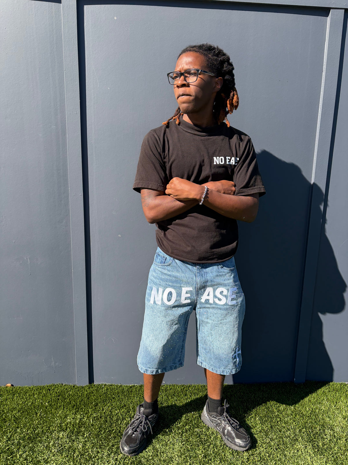 NO EASE Jean Shorts
